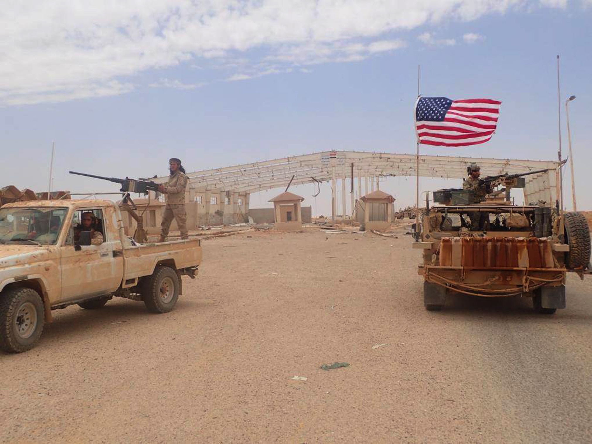 US soldiers flee Al-Tanf military base as resistance groups ramp up attacks